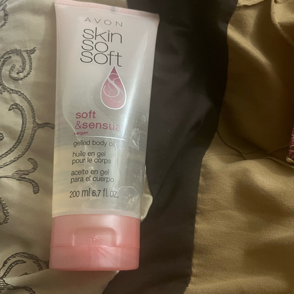 Avon Skin So Soft Gelled Body Oil with Pink Cap